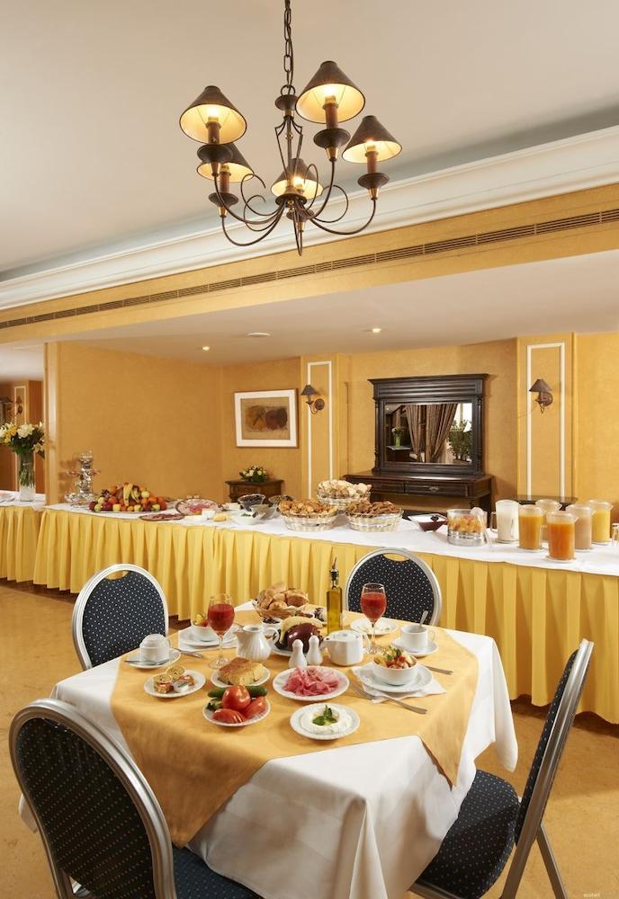 Alexandre Hotel Beirut Exterior foto